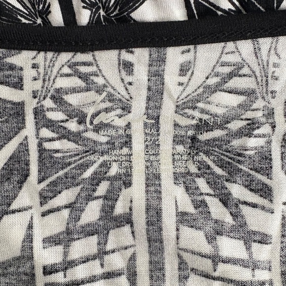 NWT Lane Bryant Plus Size Black White Tropical Blouse - Picture 10 of 13